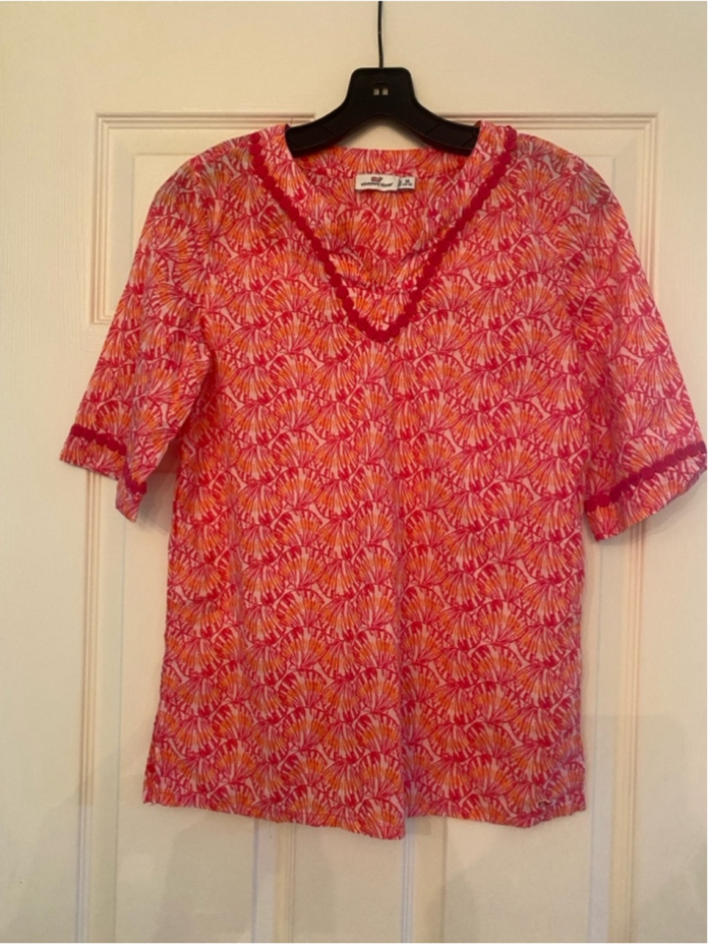 Girl’s Vineyard Vines Top, M, Pink and Orange